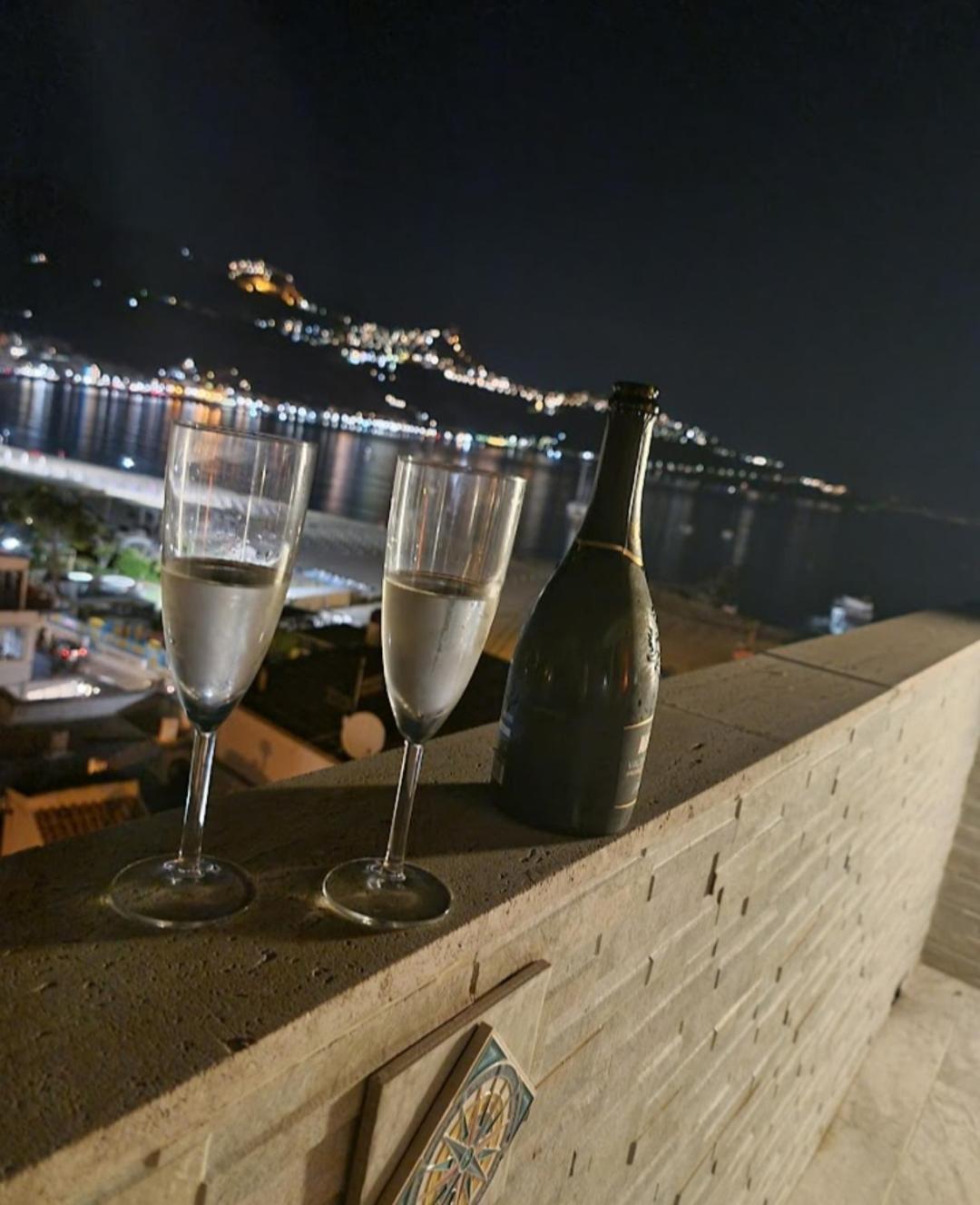 Apartament Janeta Panoramic Loft Giardini-Naxos Zewnętrze zdjęcie